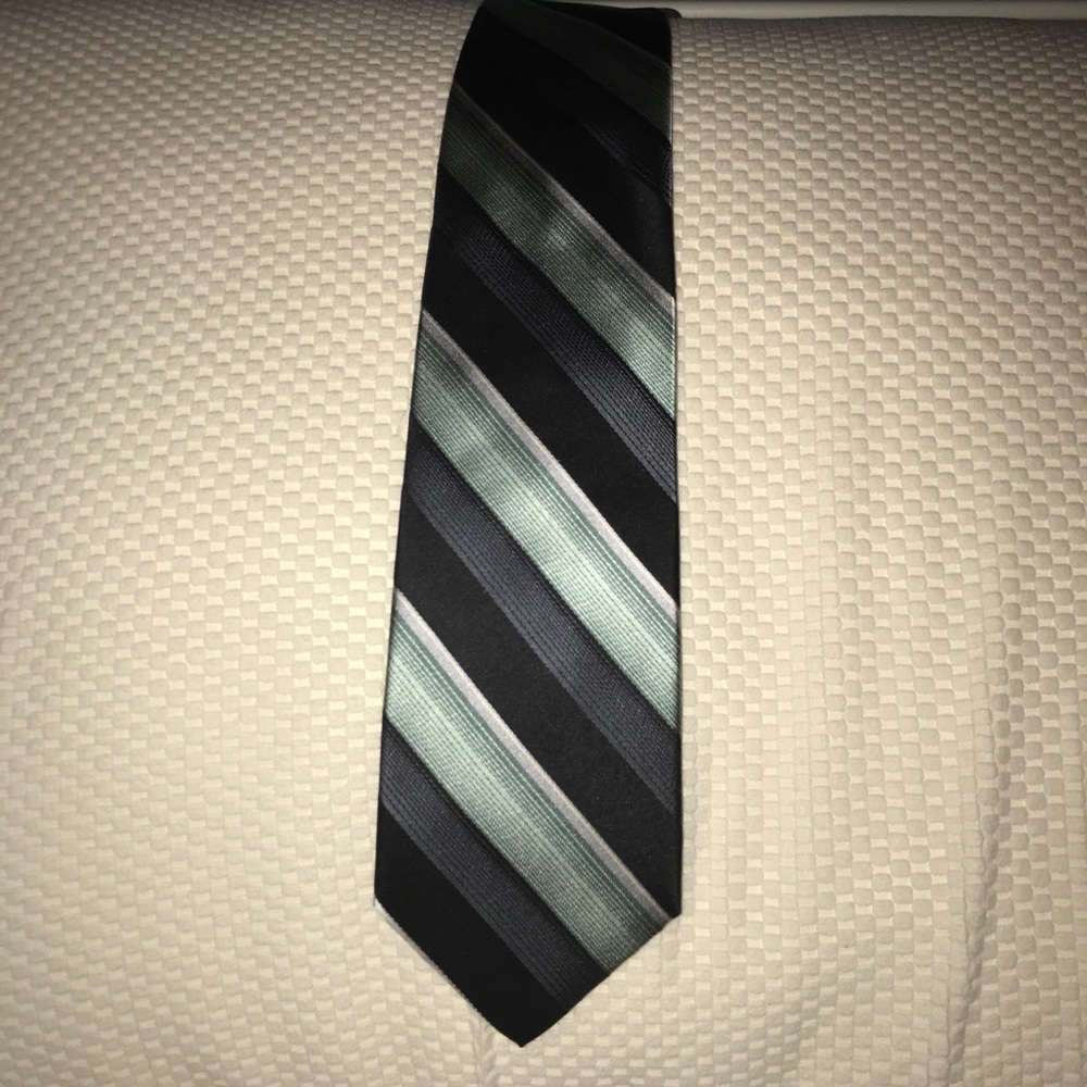 NWT silk tie.